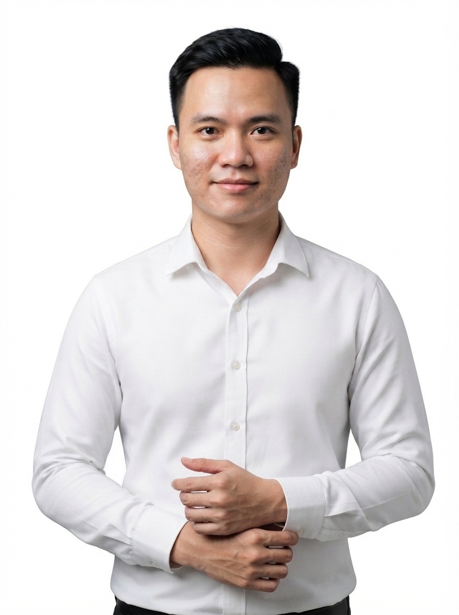 Chân dung Nguyễn Minh Tuấn